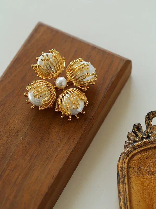 diamond brooch for women-Retro Hollow Stamen Brooch