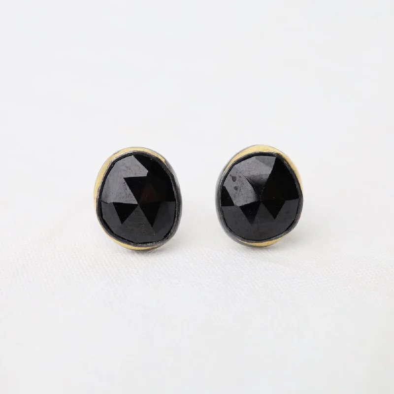 pearl earrings for women-Medium Crescent Rim Post Earrings with Black Spinel