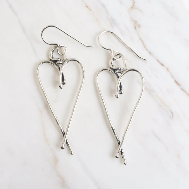 custom flower earrings for women-Wire Heart Earrings